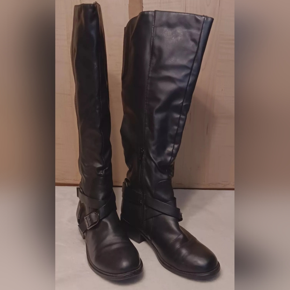 WOMEN'S KOHLS BLACK HEELED BOOTS SIZE 8 MED WIDE.